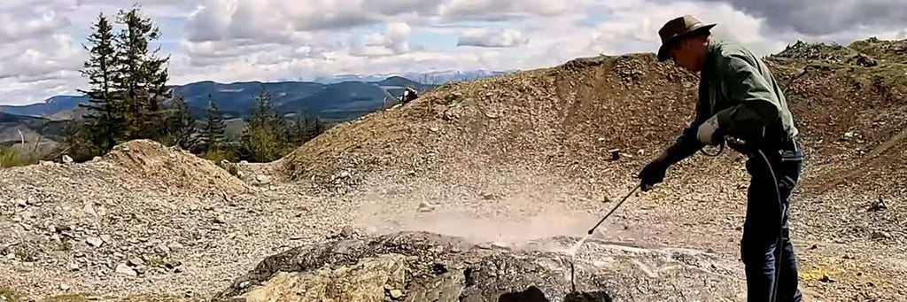 Cleaning Graffiti in Public Lands with Trash No Land